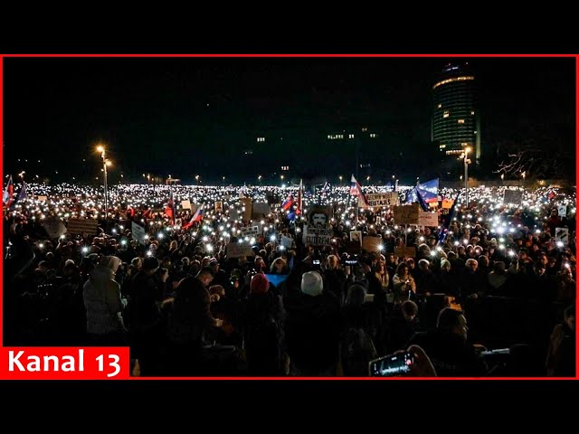 “No to Putin's policy" -Tens of thousands in Slovakia are protesting government's pro-Russian policy