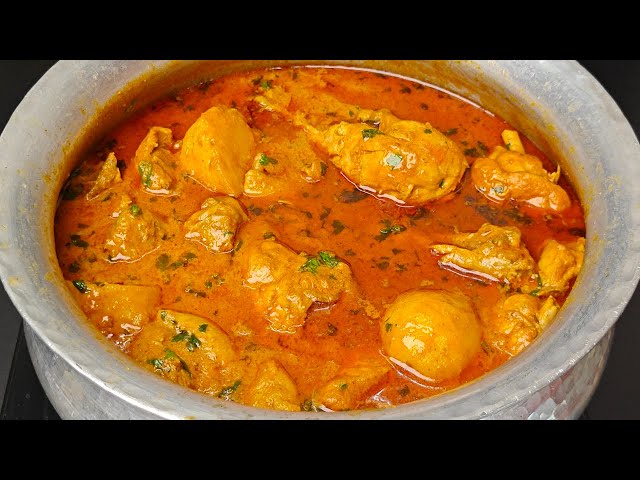 Aloo Chicken Gravy | Chicken aur Aloo kay Salan ki Recipe