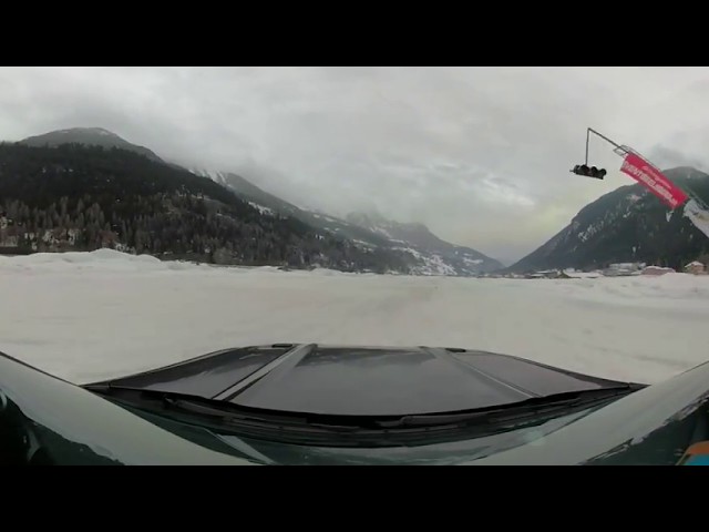 [VR/360°] Mustang Snow Drifting