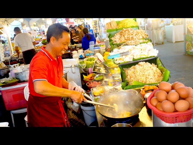 Street Food Feast! Crispy Pan Bread, Tasty Noodles & Warm Chicken Porridge