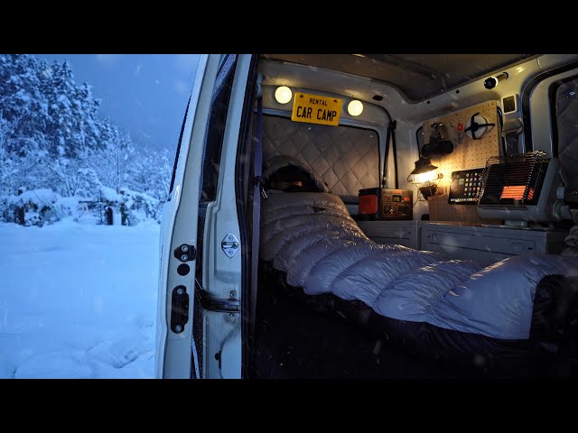 [Snow Country]The longest night in the year. Camping alone in a small car.