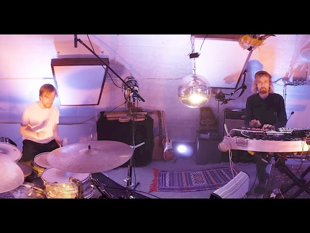 Silent People – Catch Your Baby's Breath \\ 360-degree VR live video //