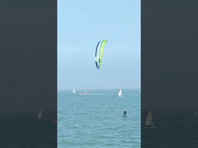 Experience The Thrills Of Kiteboarding On Hainan's Windy Shores! #chinatravelvlog #chineseisland