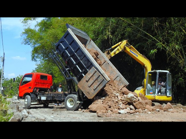 Excavator Bulldozer Compactor Dump Trucks Unloading Spreading Road Material Construction