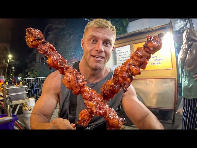 Eating Some Weird Foods At Bali's Biggest Night Market 🇮🇩