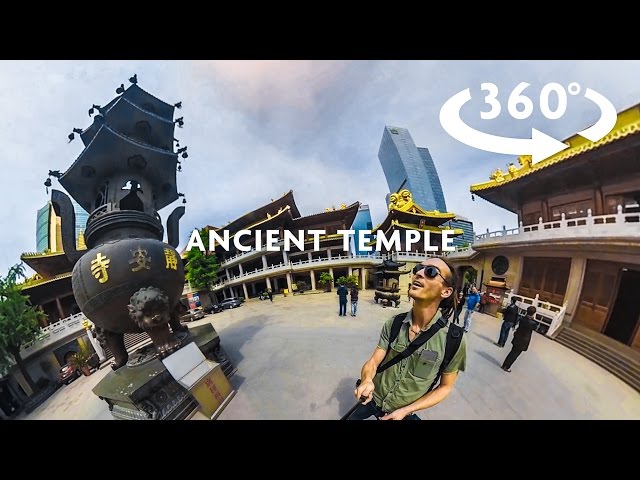 EXPLORING ANCIENT TEMPLE 360 VIDEO