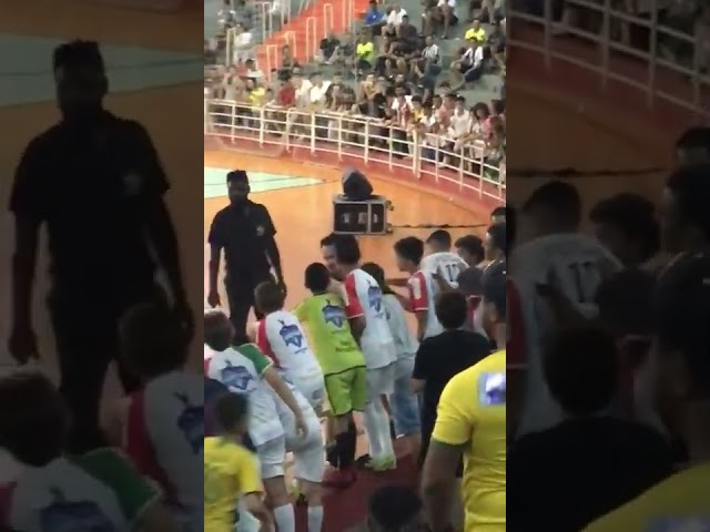 E ESSE GOL DE CARRETILHA DE COSTAS DO FALCÃO? FAZ IGUAL? #shorts