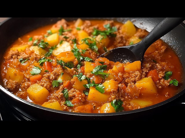 You don't know what to make? This delicious recipe with minced meat and vegetables saves me!