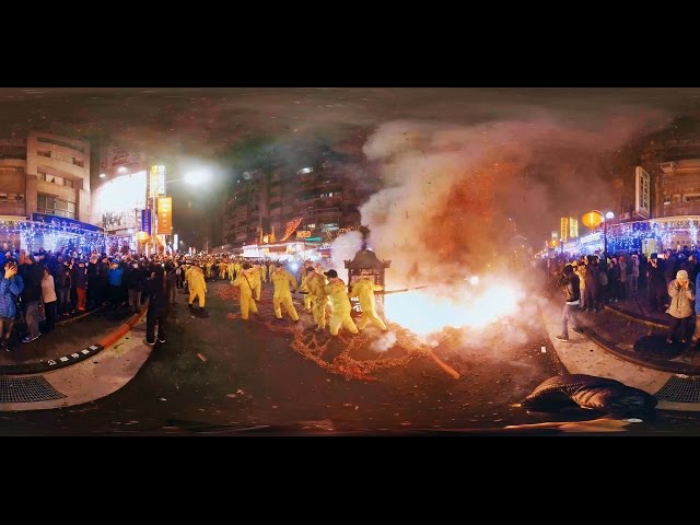 360° Fireworks - Night Procession of the Earth God (Tudigong) at Neihu, Taipei, Taiwan (內湖夜弄土地公)