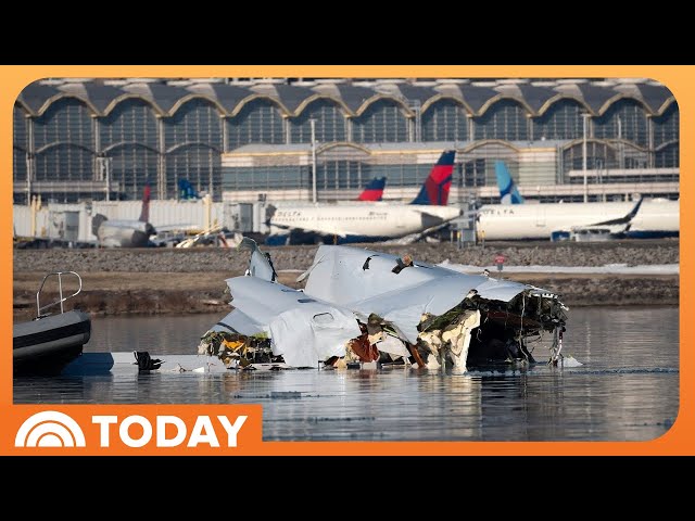 Investigators get first look at black boxes from DC plane crash