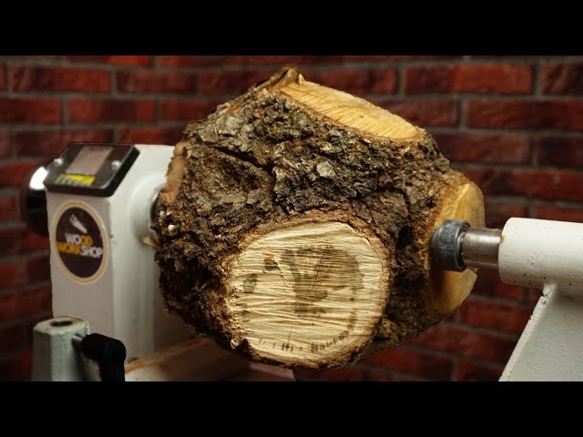 Woodturning Big Oak in Resin