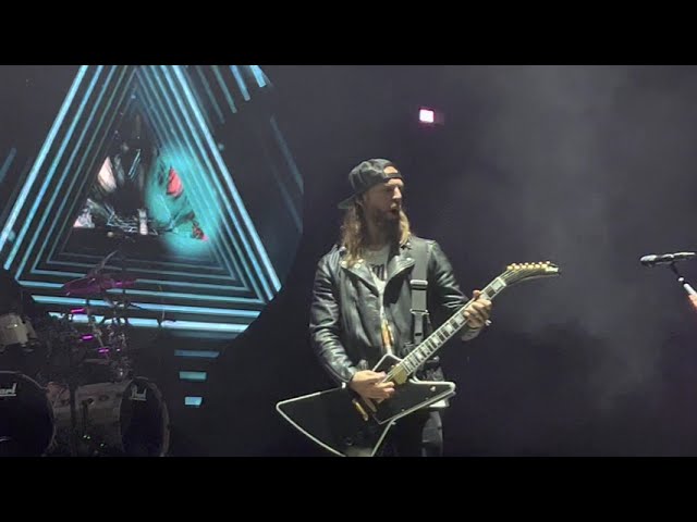 Bullet For My Valentine - Tears Don't Fall  Live @ Brighton Centre 09/11/21