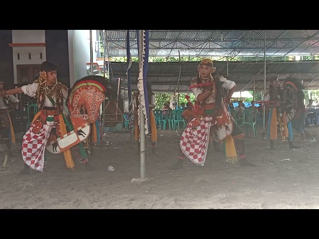 Tarian Sekarr Putro Turonggo Budoyo live surorajen puring