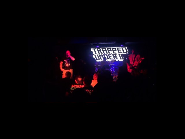 Trapped Under Ice - live @Paris - 20/10/2017 #TrappedUnderIce