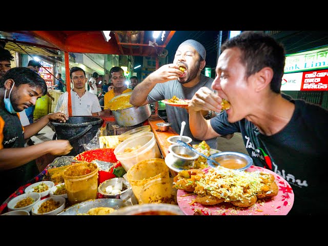 Bangladeshi Street Food - KING of FUCHKA and CHOTPOTI!! Amazing Bangladesh Food!