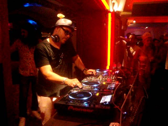 Roger Sanchez LIVE at Savannah