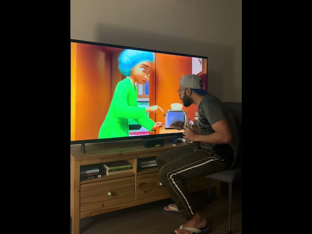 I will not let her toast the bread!😂 #viral #shorts #funny #timingwithTV #laugh #comedy