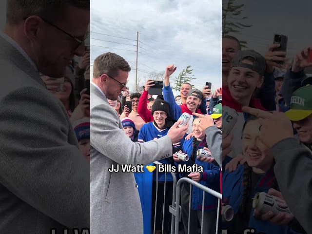 “SIGN MY BEER” 😂 #nfl #jjwatt #bills #billsmafia