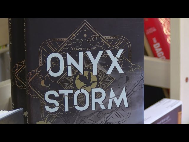 'Onyx Storm' flying off shelves at Perrysburg book store