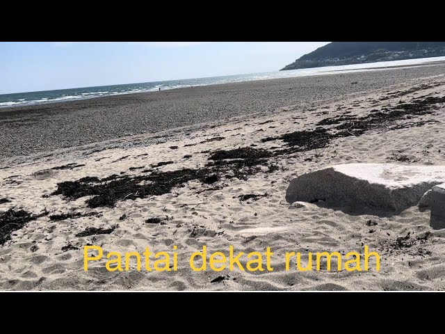 BEGINILAH YANG KAMI LAKUKAN DI PANTAI DEKAT RUMAH