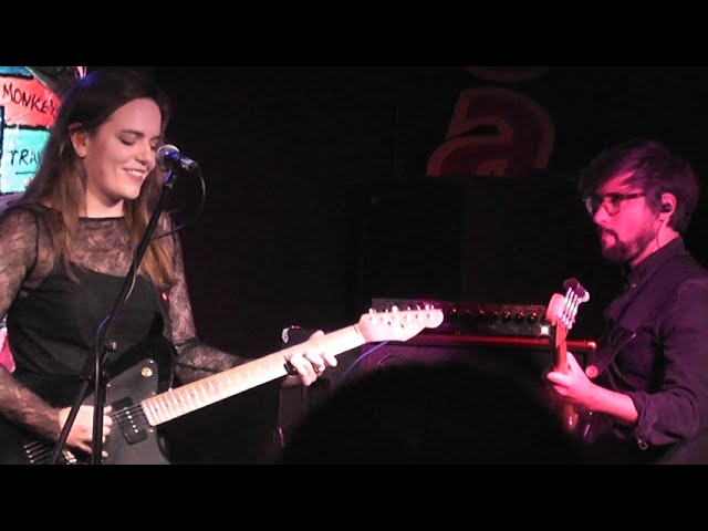 MARY SPENDER LIVE AT THE CAVERN CLUB LIVERPOOL