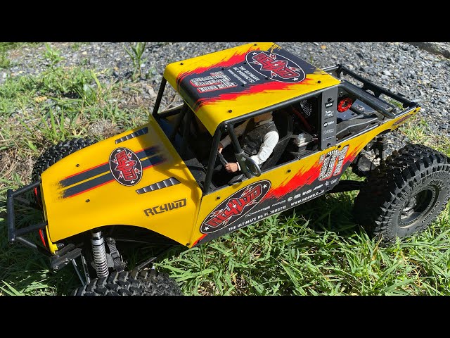 RC4WD Miller Motorsports Pro Rock Racer gets a new look with RC4WD’s alternate decals on the trail