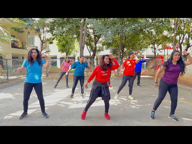 Choli k peeche / Crew / Dance fitness/Zumba / Almitra choreography/Bollywoodfitness