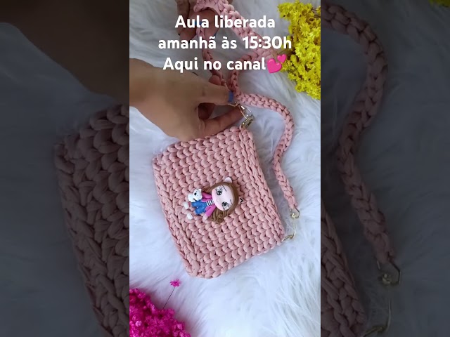 Aula dessa bolsinha infantil de crochê no tema da casa da Gabby, amanhã aqui no canal. #amigurumi