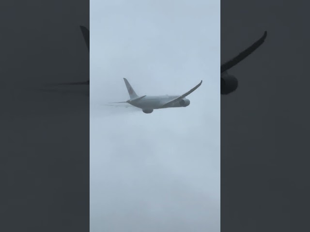 WET! Departure Boeing 787 Air Canada at RWY 10R Dublin Airport  #airplane #aviation