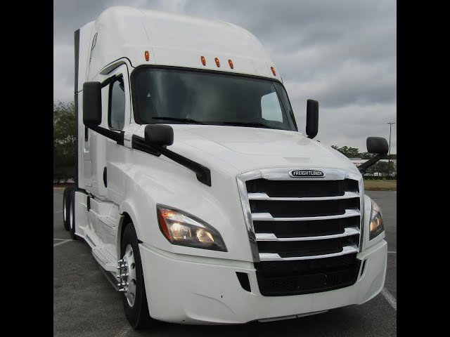 2020 Freightliner Cascadia stock# LR0155 test drive