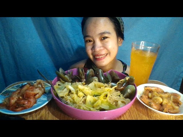 MUKBANG||Seafood Ramyun with Enoki Mushroom&Cabbage Plus Kimchi and Shrimp!!!