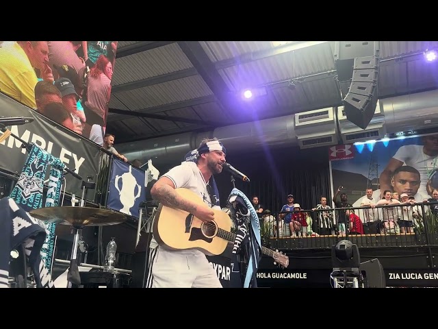 "HER NAME IS CHARLI GRANT!" ‎@thevoiceofspurs   Singing at Wembley Before the Women’s FA Cup Final