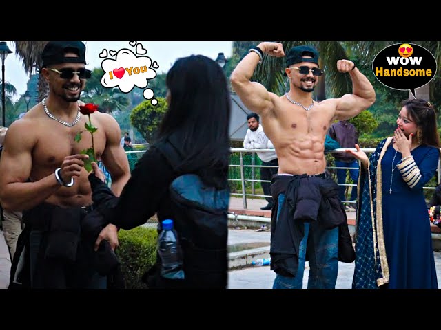 Cute Girl Proposed Me🥰🌹 || Shirtless In Delhi Park Public Epic Reaction's || Fitness Master Deepak