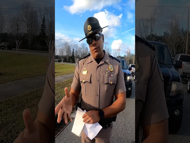 Cop catches biker trying to lie his way out of a ticket 🫣 ​⁠@TrippinBusa