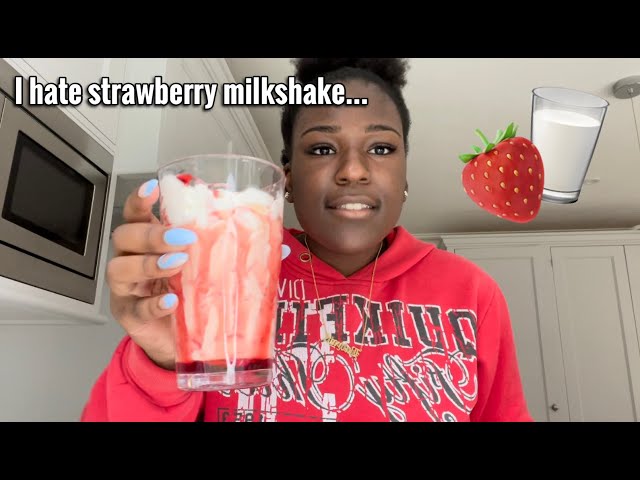 SO I TRIED TO MAKE STRAWBERRY MILKSHAKE...