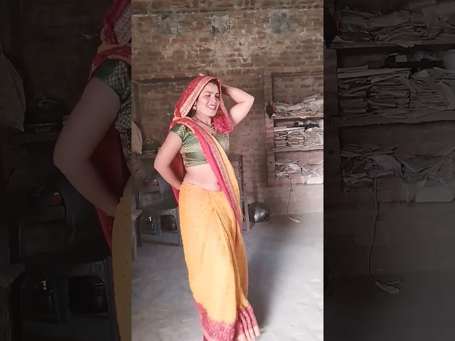 Tu Cheez Badi Hai Mast Mast #ytshort #dance #dancesong #song #dancemusic 🥰❤️😜