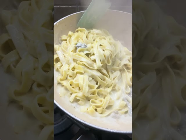 Tagliatelle al gorgonzola e noci