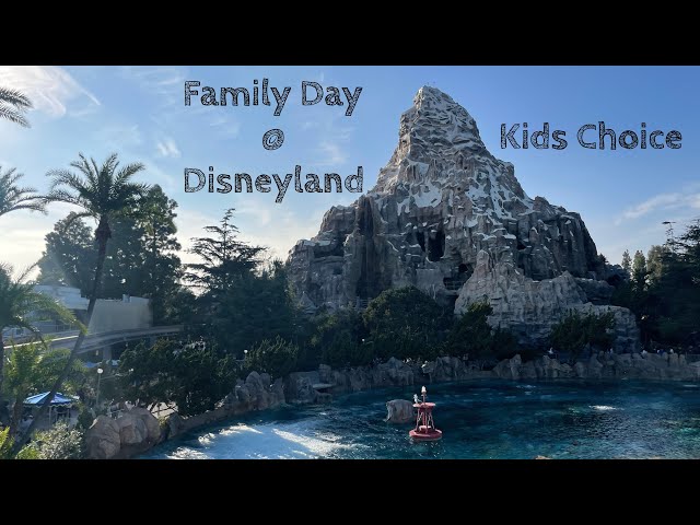 Family Day at Disney [4K] - Kids Choice for Rides