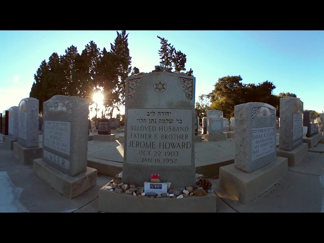 Curly Howard  virtual reality - GraveTour.com - Take a famous grave tour!