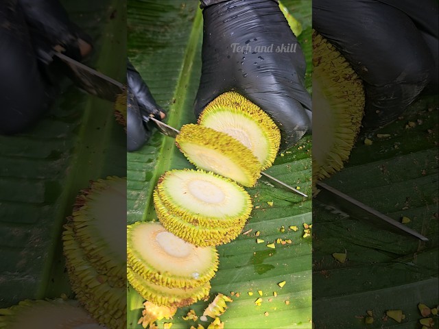 Tender jackfruit cutting #cuttingskills #satisfying #shorts #jackfruit #ytshorts