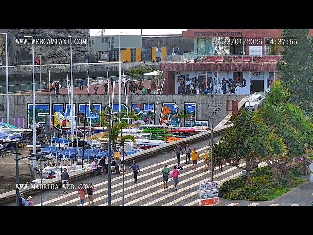 LIVE CR7 Museum PTZ Webcam Funchal, Madeira Island