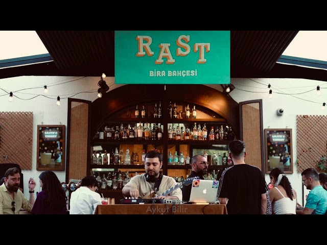 Aykut Bilir live at Rast Bira Bahçesi