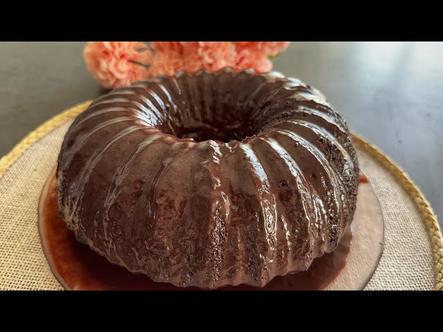 ONE SLICE IS NEVER ENOUGH / Incredibly QUICK & EASY/Wet Cake Recipe