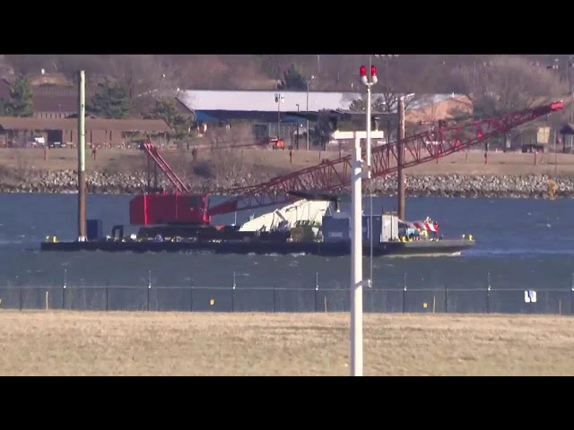 LIVE: Recovery efforts continue with American Airlines plan in Potomac River