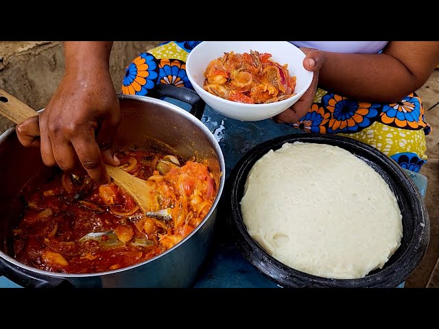 Cooking Ghana's Staple FOOD || Akple with Abobi Tadi II FISH in the village. #africanvillage #food