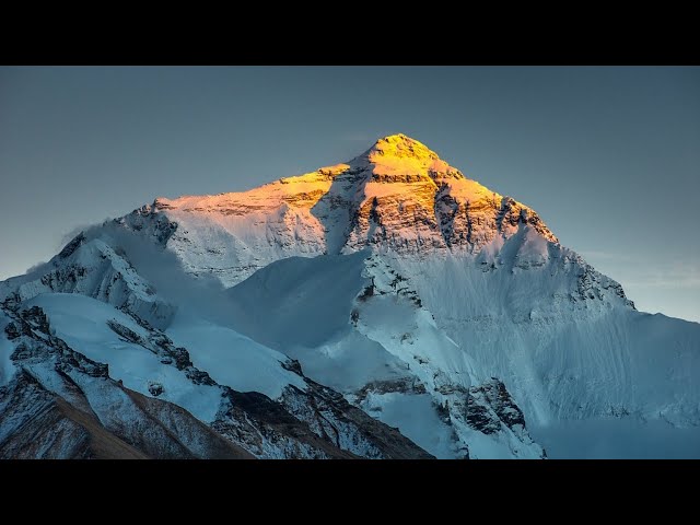 Live: 360-degree view of Mount Qomolangma