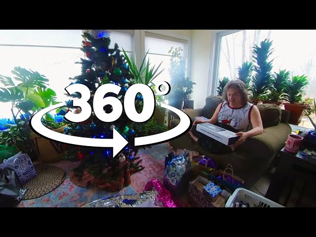 360° Virtual Reality Christmas - Opening Presents on Xmas Morning