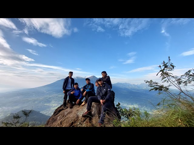 Pendakian Gunung Penanggungan, Tracknya Bikin Ampun (Video Pemandangan dari Atas Menggunakan Drone)