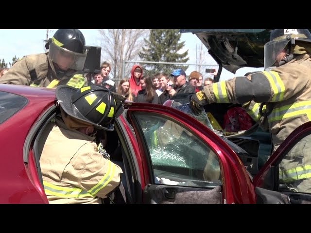 Golden Apple: Park Rapids High School Hosts Mock Car Crash