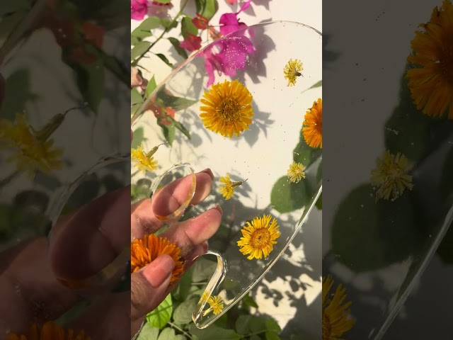 Handmade Real Flowers Resin Painting Palette.